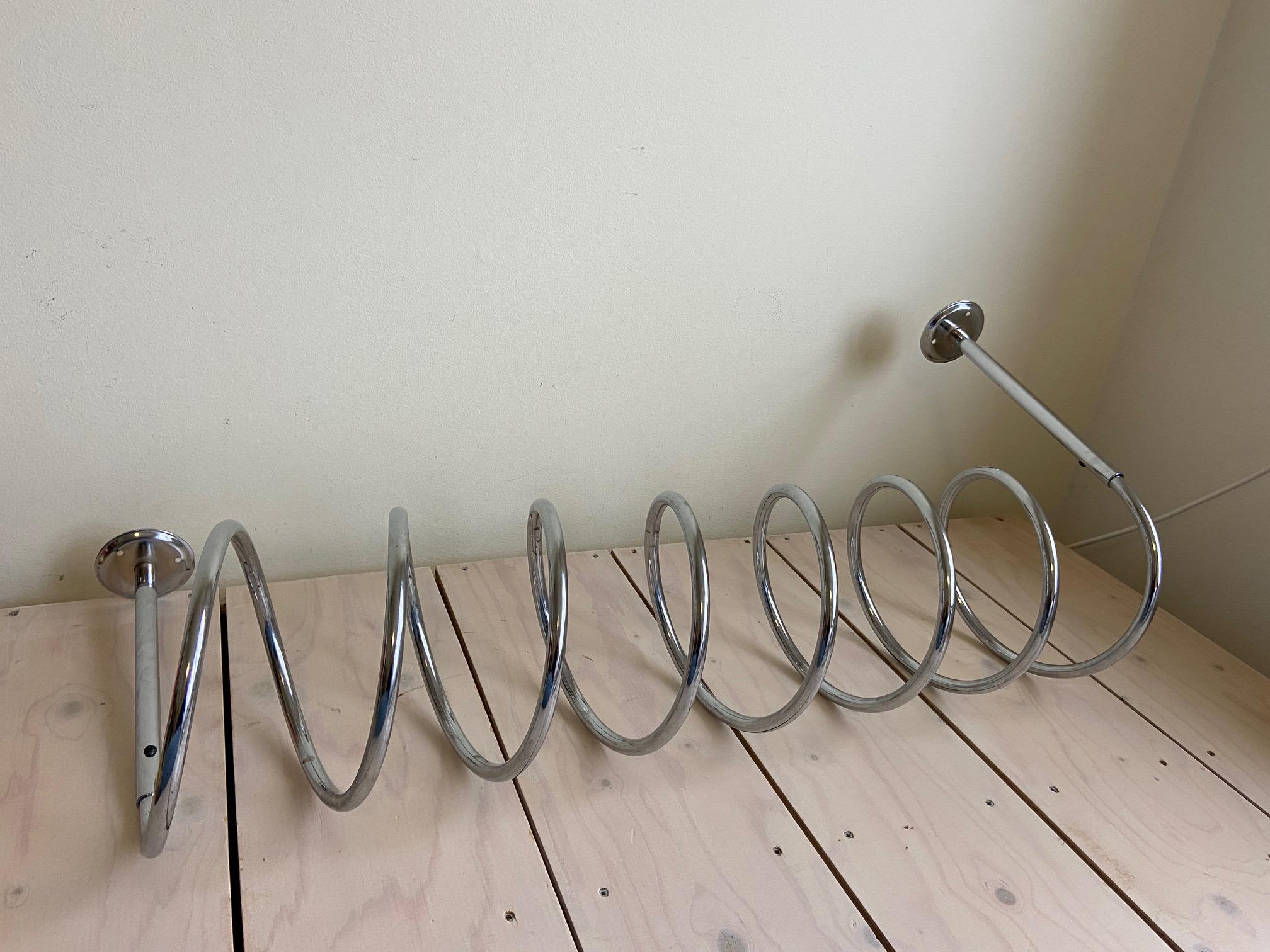 Jufhamvintage- Vintage Chromed Metal Spiral Wire Steel Coat Rack
