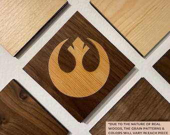 Azulejos de pared con superposición magnética / Arte de pared modular de madera personalizable / Arce y nogal / Decoración de ciencia ficción para nerds y geeks / Estrella de la Alianza Rebelde