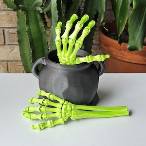 3D Printed Articulating Skeleton Hand: Halloween Decor Fidget Toy