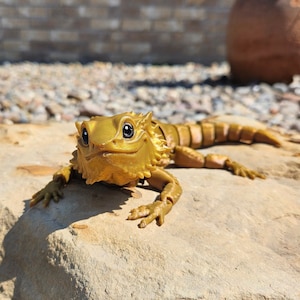 3D Printed Bearded Dragon Toy – Realistic Articulated Flexi Lizard – Reptile Fidget Figurine – Sensory Desk Pet – Bearded Dragon Gift