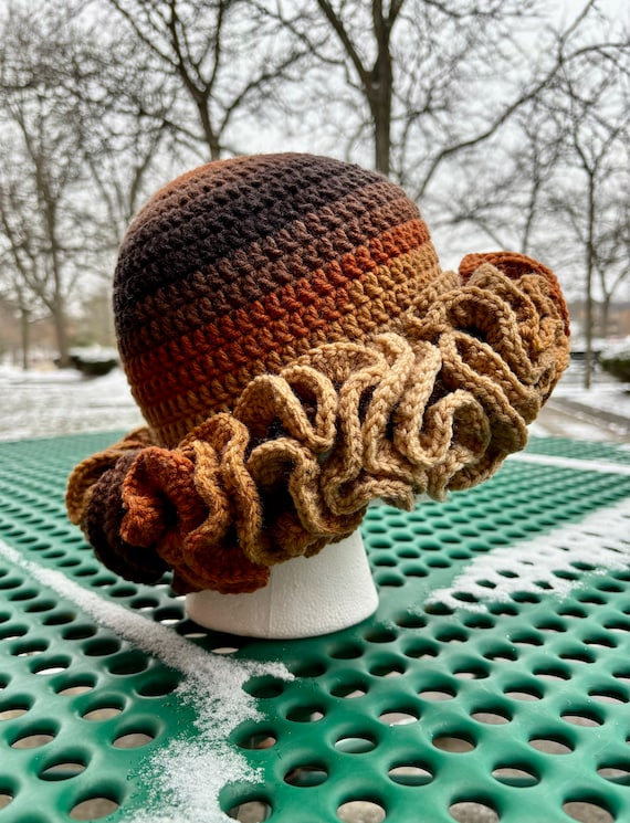 Crochet Ruffle Hat - Etsy display picture 2