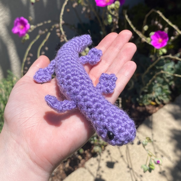 Cadeau peluche au crochet SALAMANDRE, petit reptile mignon, jouet amigurumi au crochet salamandre