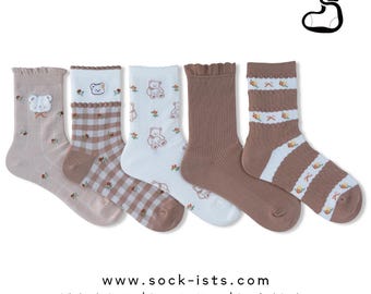 Women's Cute Bear and Floral Pattern Socks Set – 5 Pairs, Soft and Comfy Casual Crew Socks for All Seasons