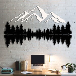 Art mural en métal avec montagnes et forêt, décoration murale décorative inspirée du paysage, suspension murale en métal rustique moderne, cadeau pour la maison