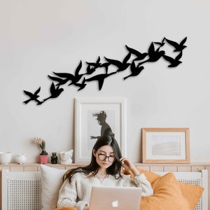 Birds Wall Art Metal Home Decor, Metal Flying Birds Wall Art for Outdoor and Indoor, Living Room and Bedroom Wall Art for Bird Lovers