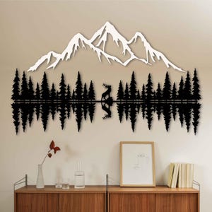 Décoration murale en métal avec montagnes et arbres, décoration de paysage de montagne rustique, grande suspension murale en métal avec scène de forêt, décoration murale de cerfs et de collines