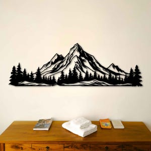 Art mural en métal montagne et arbres, décoration murale en métal pins et chaîne de montagnes, grande scène de montagne au-dessus de la forêt sculpture murale en métal