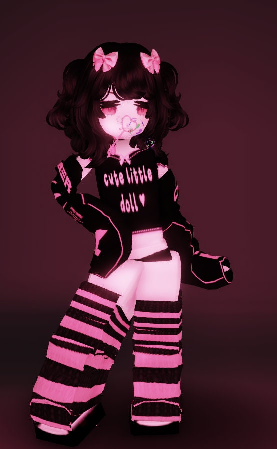 Download A young digital artist wears her Roblox avatar with a truly  aesthetic look.