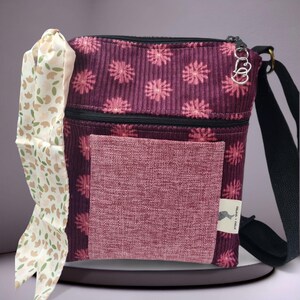 Handmade linen crossbody bag with pocket, women&#39;s shoulder bag ,Casual Shoulder bag, Adjustable cotton strap, Zipper closure.