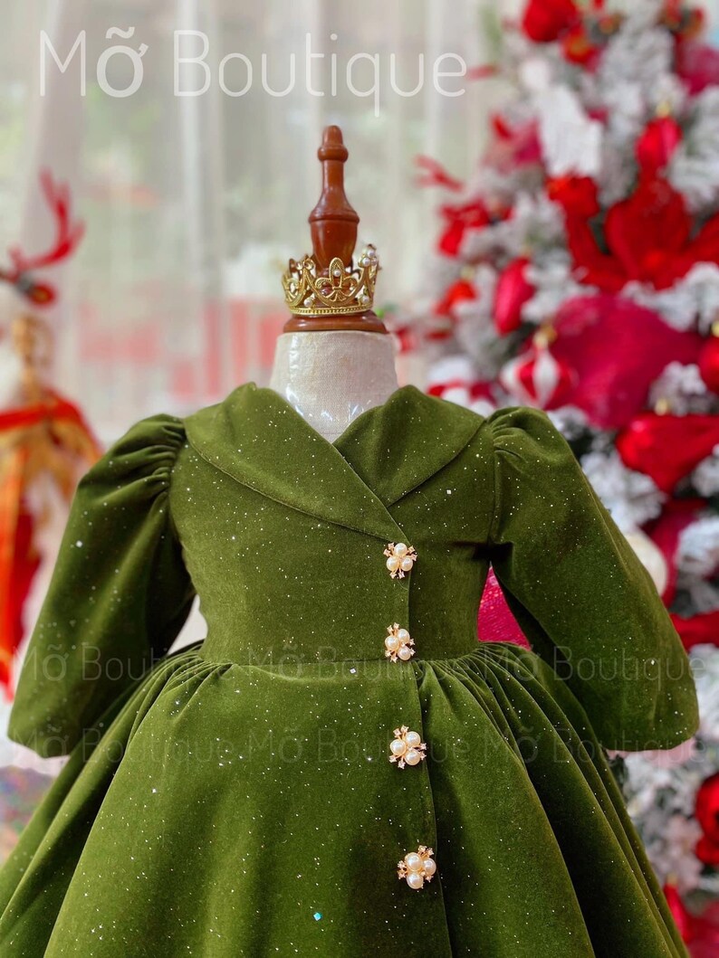 Newborn Velvet Dress in Ecru