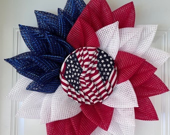 American Flag Sunflower Wreath for your front door, Patriotic Wreath, Memorial Day Wreath, 4th of July Decor, Fabric Flag Center