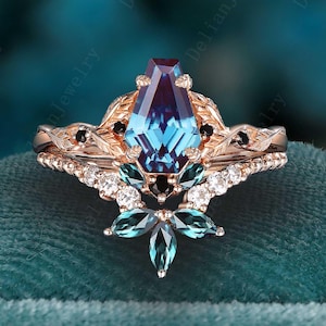 Art Deco Rose Gold Leaf Coffin Alexandrite Engagement Ring Set Nature Inspired Cluster Promise Ring Unique Alexandrite Wedding Ring Gift