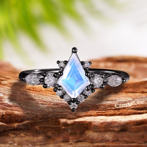 Vintage Schwarz Gold Mondstein Verlobungsring, Einzigartige Gothic Black Moissanite Ehering, Black Cluster Witchy Brautband, Geburtstagsgeschenk