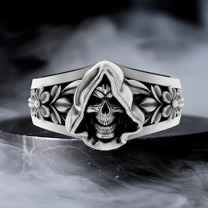 Sterling Silver Skull Ring: Gothic Horror Jewelry, Halloween Edition