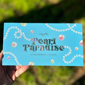 Pearl Paradise Eyeshadow Makeup, Pigmented Makeup, Cute Makeup Palette, Cute Eyeshadow Palettes, ONLY 1 LEFT!
