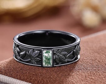 Gothic Black Gold Moss Agate Ring: Engraved Leaf Wedding Band