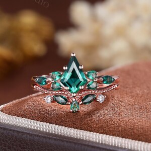 Rose Gold Kite Emerald Engagement Ring Set: Filigree Wedding Promise Ring