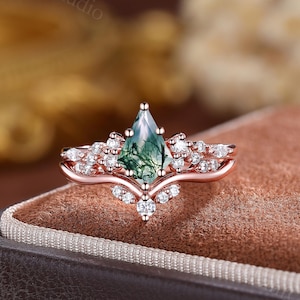 Vintage Kite Moss Agate Engagement Ring Set: Rose Gold Wedding Band