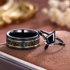 Set di anelli in onice nero taglio aquilone: tungsteno e argento placcato oro nero