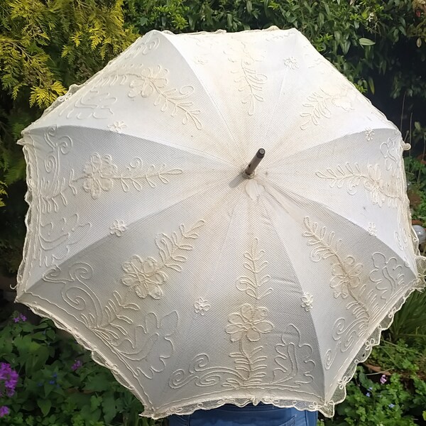 Antique ladies umbrella/parasol