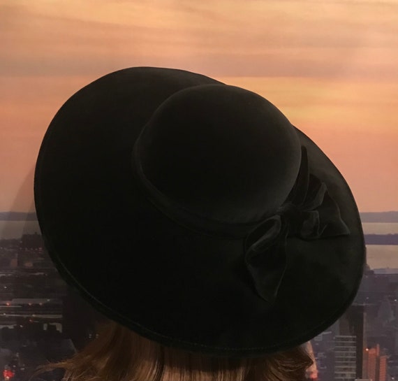 Beautiful vintage black velvet occasion hat by Ja… - image 2