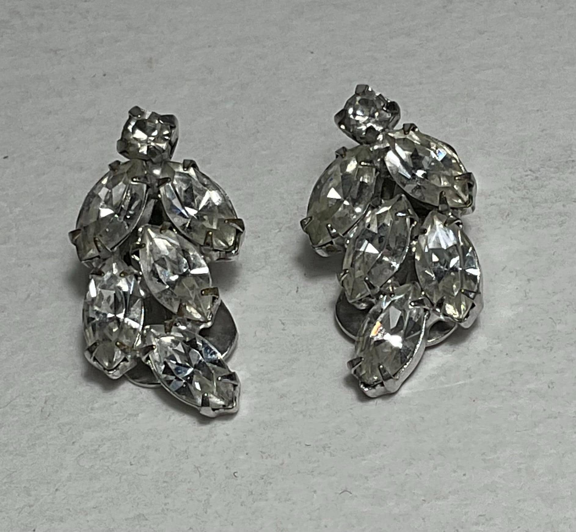 Orecchini A Clip Senza Foro, In Argento Dorato E Cristalli, Design Cade Di Bello London, 1.5x3.5 Cm