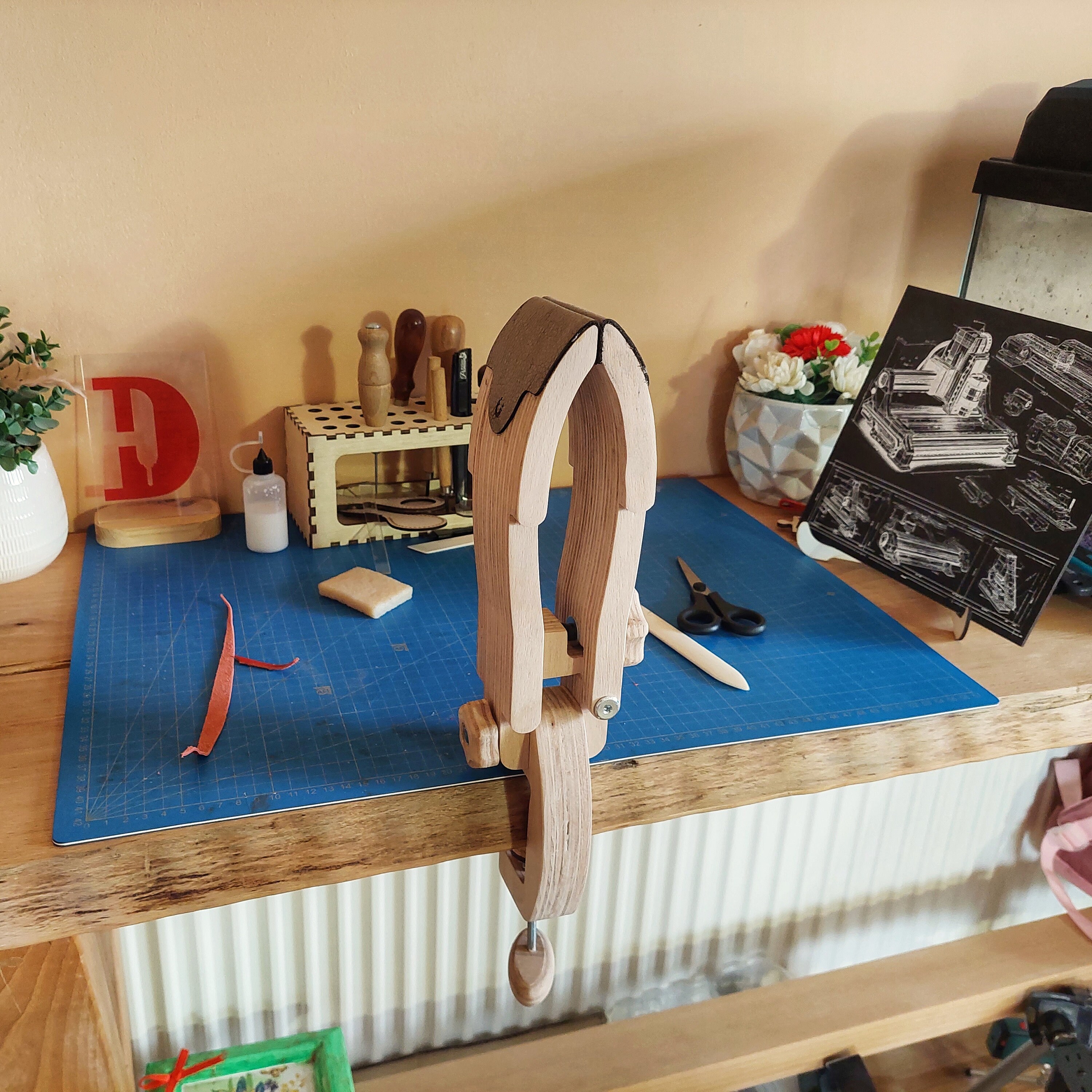 Wide JAW Lacing and Stitching Pony Stitching Clamp for Leatherwork ...