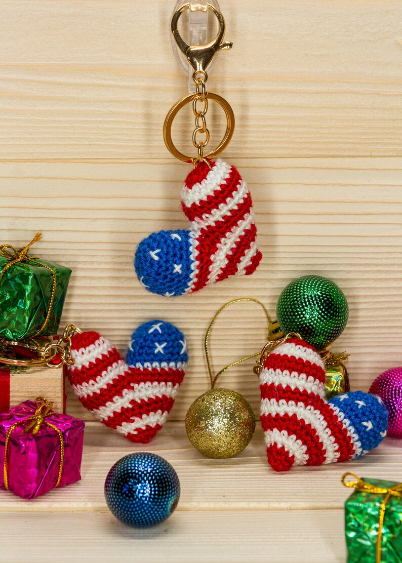 Crochet American Flag Heart Keychain, USA Flag Patriotic Keychain