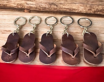 Handmade Genuine Leather Sandal Keychain | Flip Flop Key Ring | Miniature Leather Slipper Keychain | Unique Gift for Beach Lovers