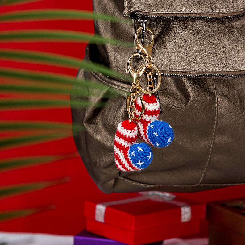 Crochet American Flag Heart Keychain, USA Flag Patriotic Keychain