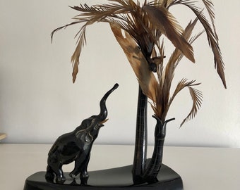 Spectacular horn /vinyl/ bakelite palm tree and elephant table decoration / sculpture