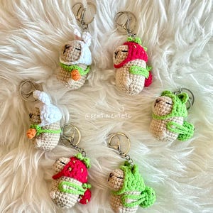 Crochet Capybara Keychain: Amigurumi Plush Toy with Bag & Hat