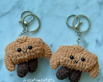 Crochet Croissant Keychain, Handmade Pastry Bag Charm, Cute Foodie Accessory, Kawaii Gift for Food Lovers