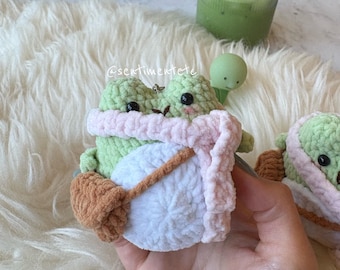 Crochet Frog Plush: Handmade Kawaii Amigurumi with Bag & Scarf