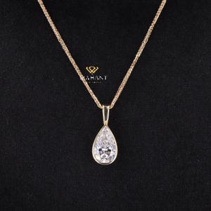 Bezel Set Pear Shaped diamond solitaire pendant with chain Necklace. 14k yellow gold Necklace, charm necklace, Minimalist necklace for woman