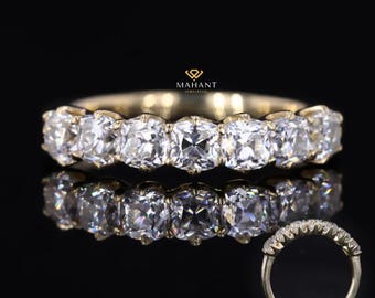 Old Mine kussengeslepen laboratoriumdiamanten trouwring, 14k geelgouden band, 7 diamanten halve eeuwigheid trouwring, jubileumband voor haar.