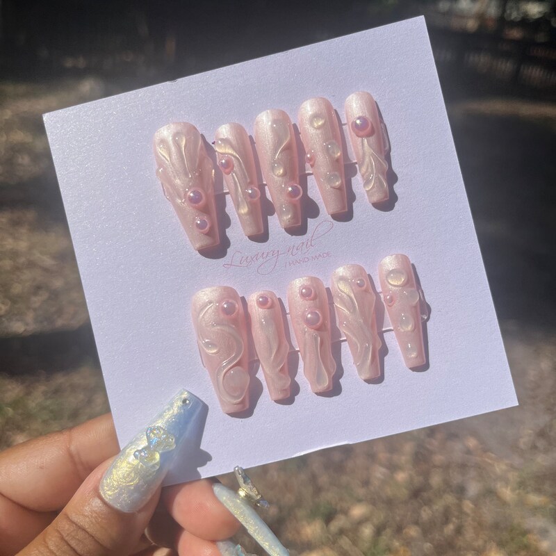 CRYSTAL WINE COFFIN HANDMADE PRESS ON NAILS