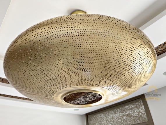 真鍮ペンダントライト、ガラス天井器具、リビングルーム用のシックな 
