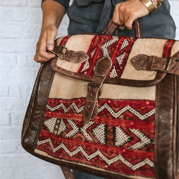 Unisex Kilim Weekender Bag, Kilim duffle travel bag, Moroccan Leather Kilim duffle Bag, Duffle Bag, Leather duffle bag, hipster travel bag