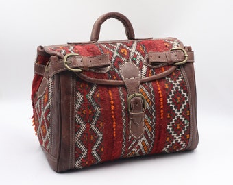 Kilim travel bag, kilim Duffle Bag, Moroccan Leather Kilim duffel Bag, Leather duffle bag, Unisex Kilim Weekender Bag, hipster travel bag