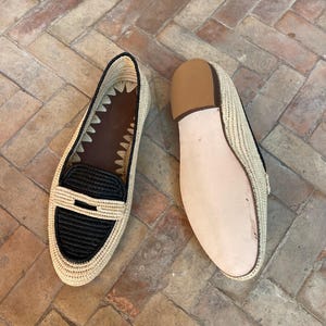 Handmade men’s raffia wedding shoes featuring natural woven fibers and a lightweight loafer design. Perfect for grooms seeking unique, stylish footwear for beach, boho, or summer ceremonies. Comfortable, breathable, and crafted with detailed handwoven texture for an elegant, natural look.