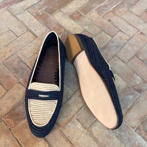 Handmade men’s raffia wedding shoes featuring natural woven fibers and a lightweight loafer design. Perfect for grooms seeking unique, stylish footwear for beach, boho, or summer ceremonies. Comfortable, breathable, and crafted with detailed handwoven texture for an elegant, natural look.
