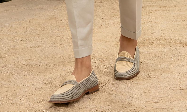Handmade men’s raffia wedding shoes featuring natural woven fibers and a lightweight loafer design. Perfect for grooms seeking unique, stylish footwear for beach, boho, or summer ceremonies. Comfortable, breathable, and crafted with detailed handwoven texture for an elegant, natural look.