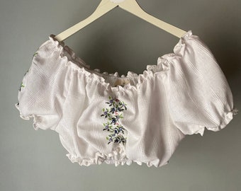 Nachhaltige handgefertigte Upcycled Vintage Milchmädchen Bluse