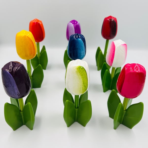 Große Holztulpen mit Blatt, Tulpen 14 cm, 9 Tulpen aus Holz, mit Standfuß aus Kunststoff in Blattform, Hochzeitsdeko, Tischschmuck, Holland