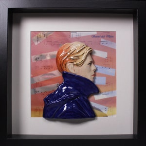 Scultura di David Bowie in ceramica con cornice &quot;Low&quot;