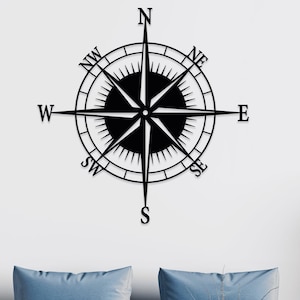Wanddecoratie met metalen kompas: nautische wanddecoratie