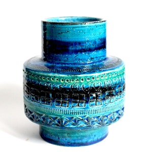 Bitossi cylindrical vase in Rimini blue glaze from the 60s, mid century Italian pottery, blue Bitossi vase, mcm Italian ceramics image 1