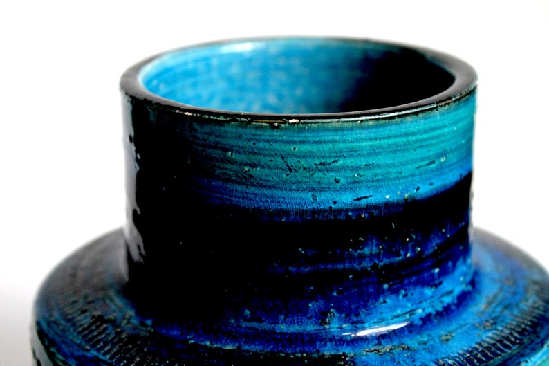 Bitossi cylindrical vase in Rimini blue glaze from the 60s, mid century Italian pottery, blue Bitossi vase, mcm Italian ceramics image 5