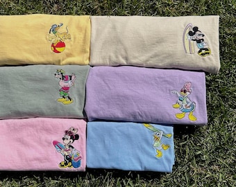 Camiseta bordada edición de verano de Mickey y sus amigos